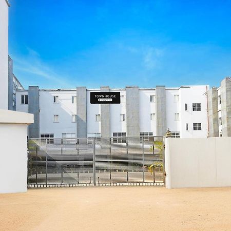 Hotel Super Townhouse Mancheswar Industrial Estate Bhubaneswar Esterno foto
