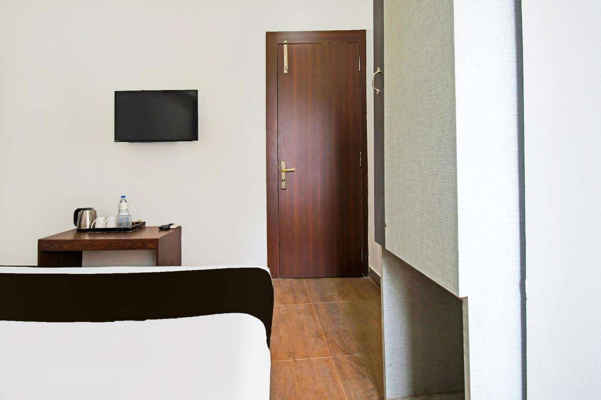 Hotel Super Townhouse Mancheswar Industrial Estate Bhubaneswar Esterno foto