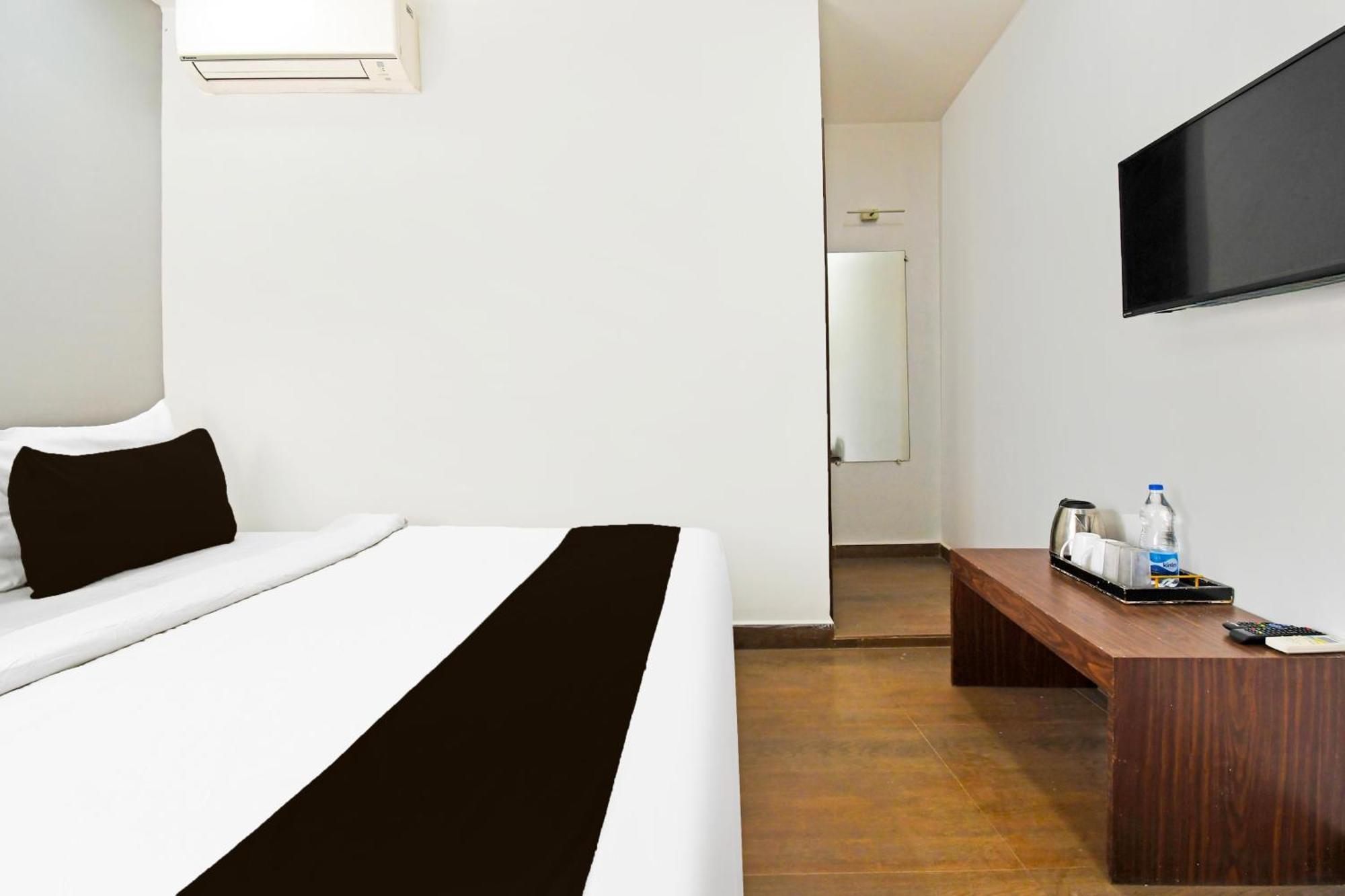 Hotel Super Townhouse Mancheswar Industrial Estate Bhubaneswar Esterno foto