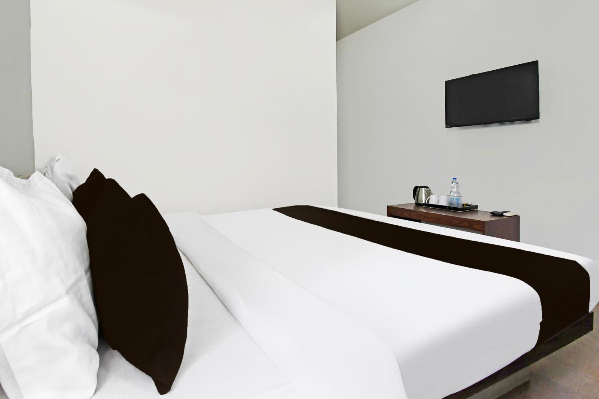 Hotel Super Townhouse Mancheswar Industrial Estate Bhubaneswar Esterno foto